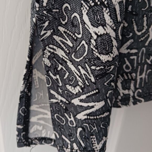 Clientele Women's Top Medium Black White Graphic Alphabet School Teacher - Picture 4 of 8